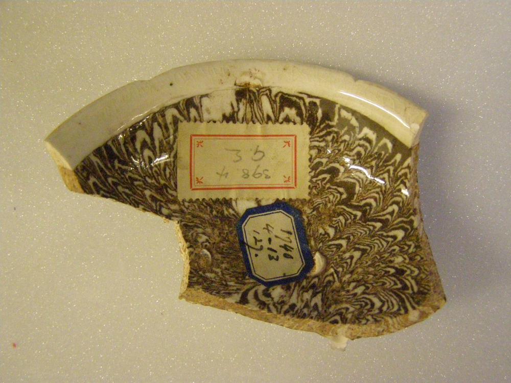 图片[4]-modified potsherd BM-1940-0413.126-128-China Archive